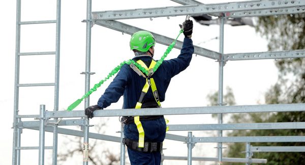 Trabajo en Altura, Techumbre y Azoteas (8 hrs.) – Ultracción